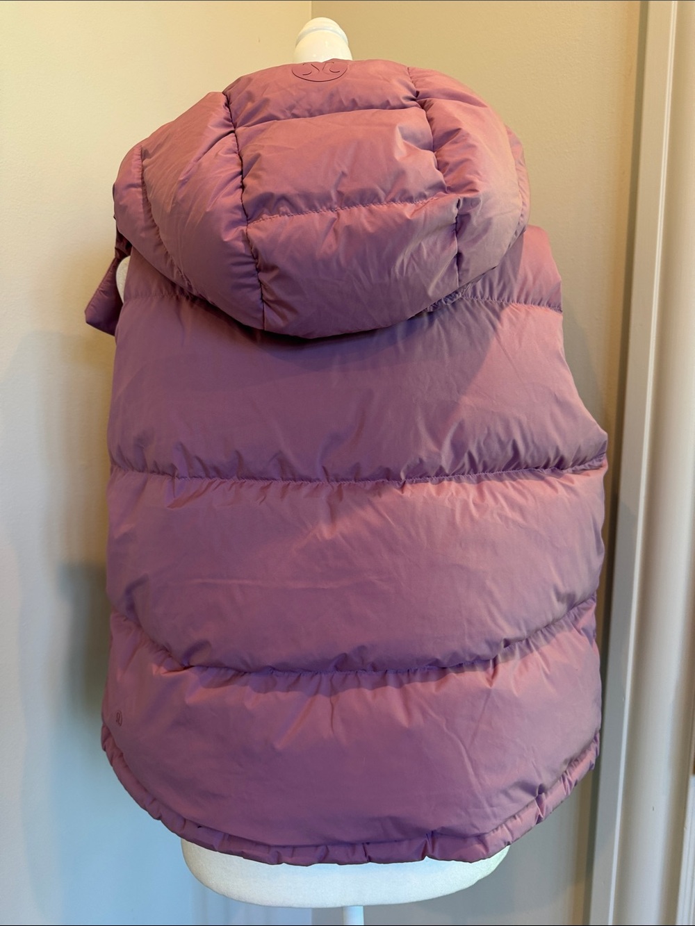 Lululemon Wunder Puff Cropped Vest in Velvet Dust Purple Size 6 - Picture 4 of 15